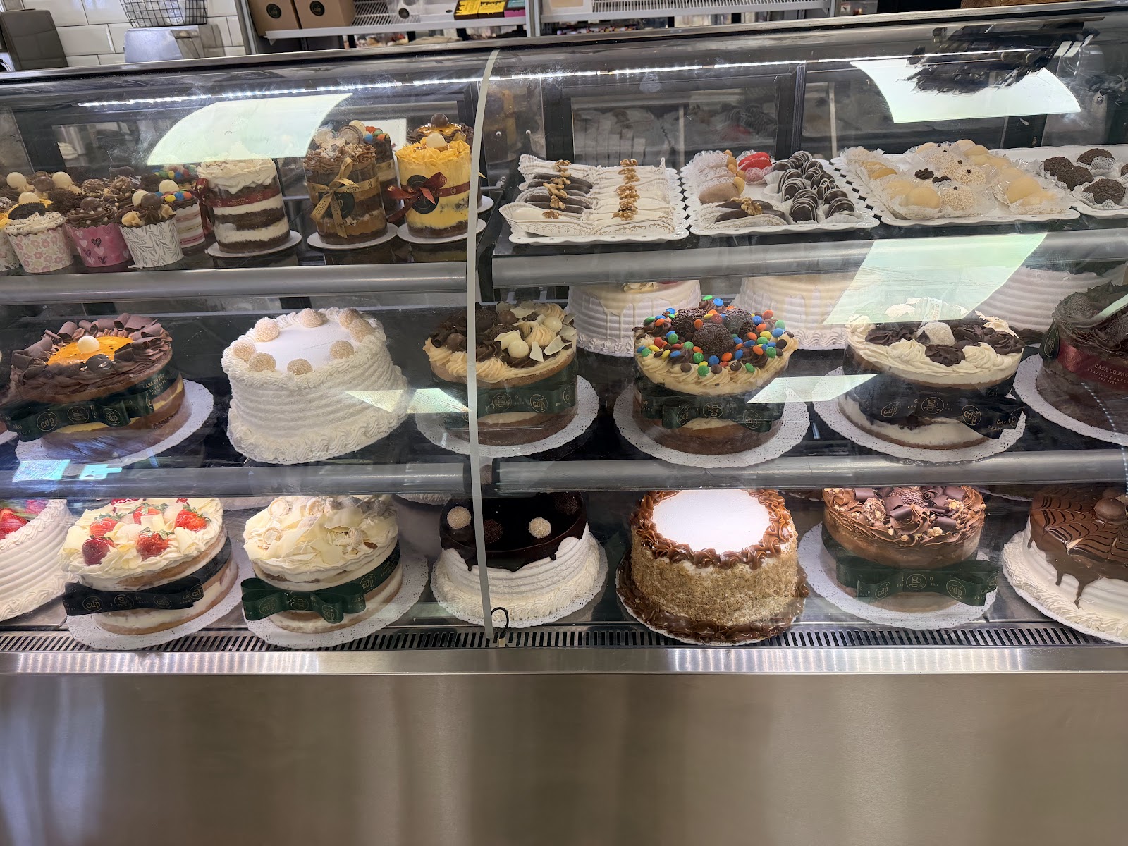 Cakes and desserts